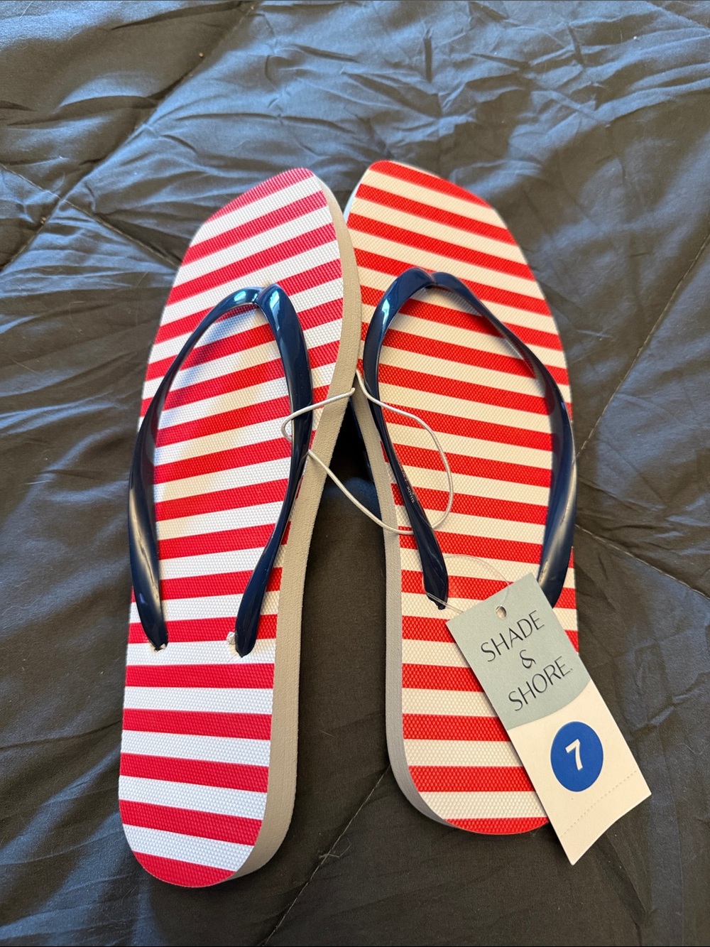 🇱🇷🎉 4th of July Striped Flip Flops with Navy Straps Sz 7 NEW